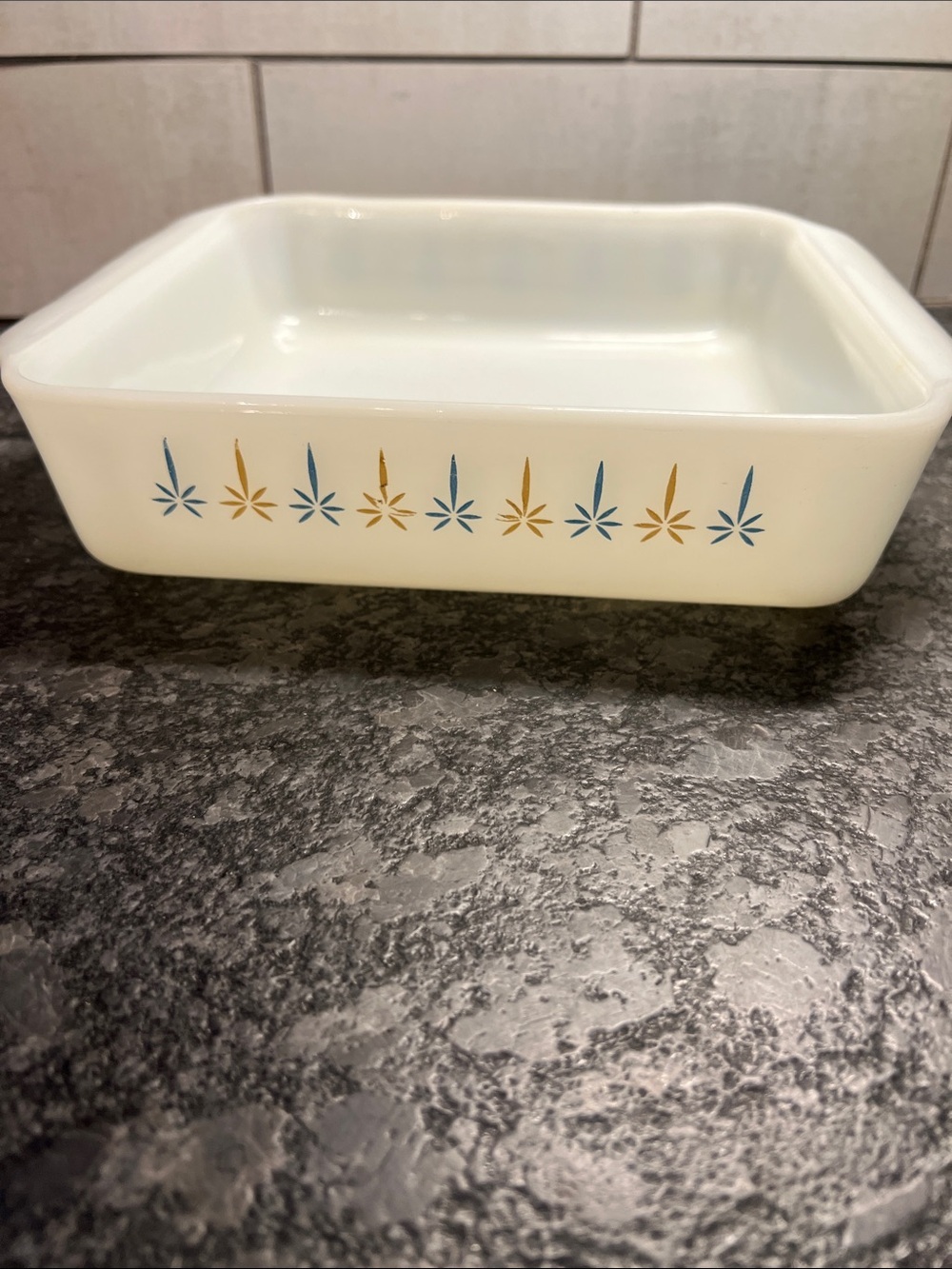 Fire King 8x8 square baking dish CANDLE GLOW pattern. Milk Glass. Exc condition